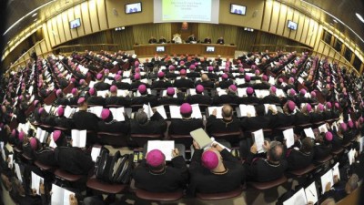 les-eveques-rassembles-au-vatican-des-dimanche