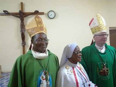 Sr Carol AMAKA et NN Léopold et Stéphan